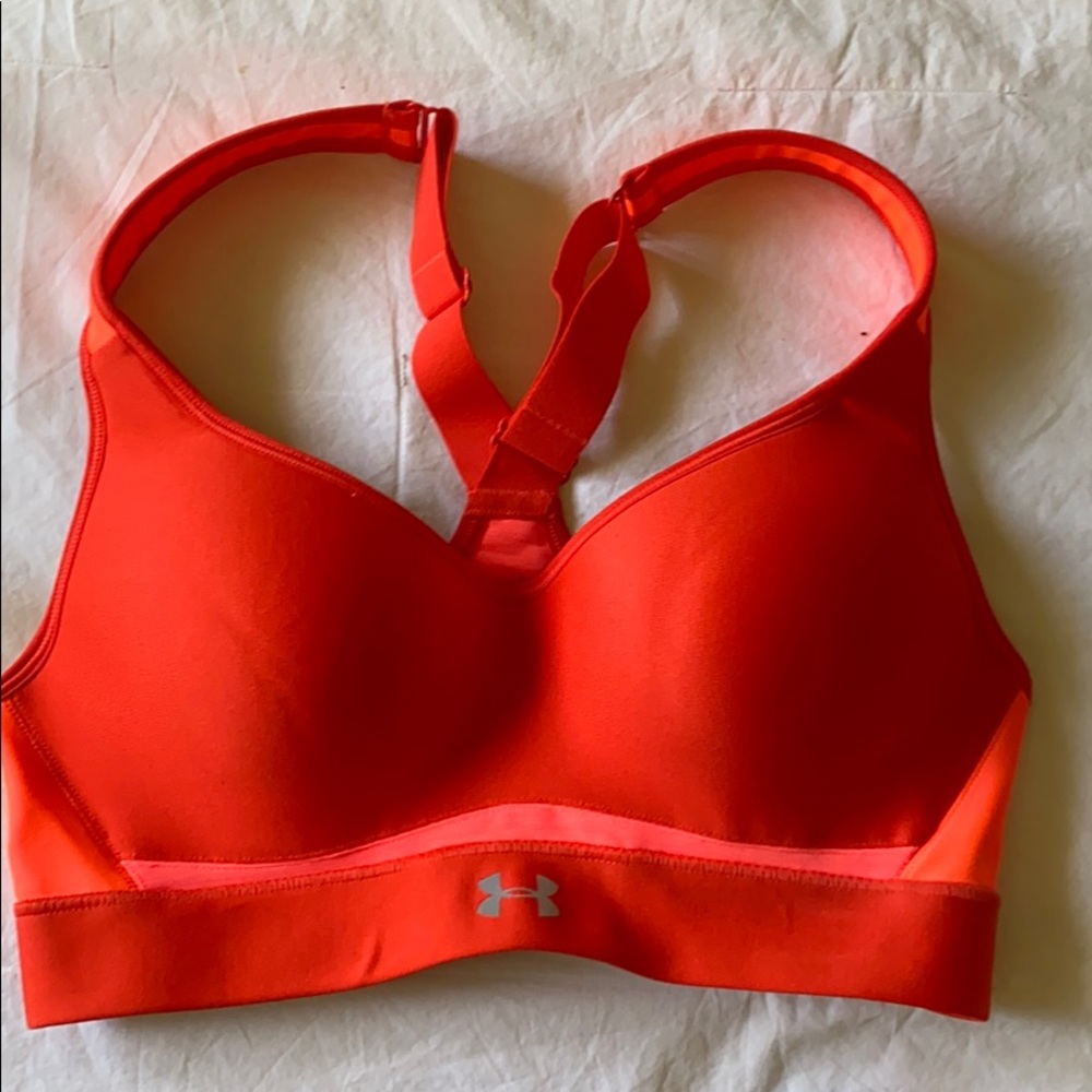 Women’s Under Armour Sports Bra NWT